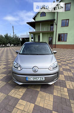 Хетчбек Volkswagen Up 2014 в Самборі