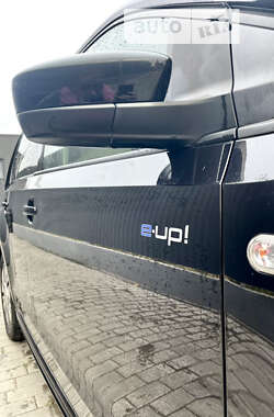 Хэтчбек Volkswagen Up 2014 в 