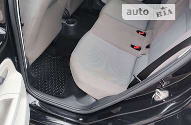 Хэтчбек Volkswagen Up 2014 в 