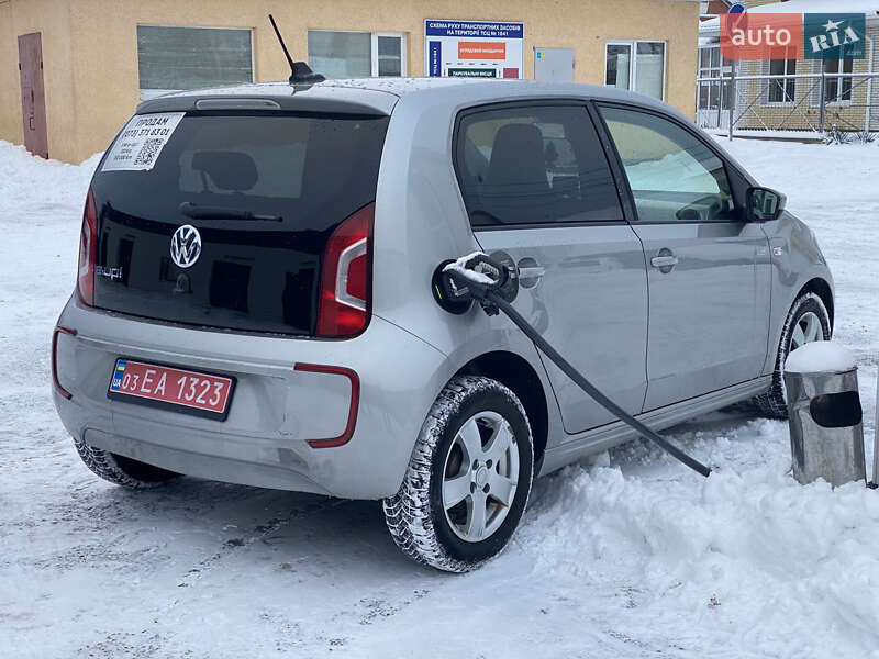 Хетчбек Volkswagen Up 2014 в Житомирі