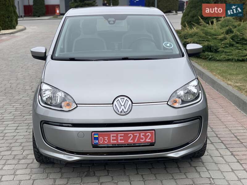 Хетчбек Volkswagen Up 2013 в Городку