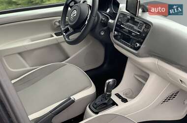 Хэтчбек Volkswagen Up 2013 в 