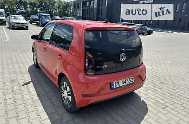 Хэтчбек Volkswagen Up 2017 в Львове
