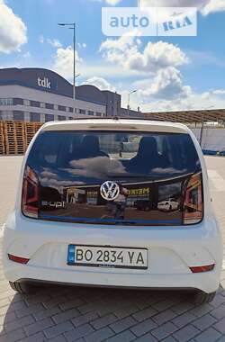 Хэтчбек Volkswagen Up 2016 в Тернополе