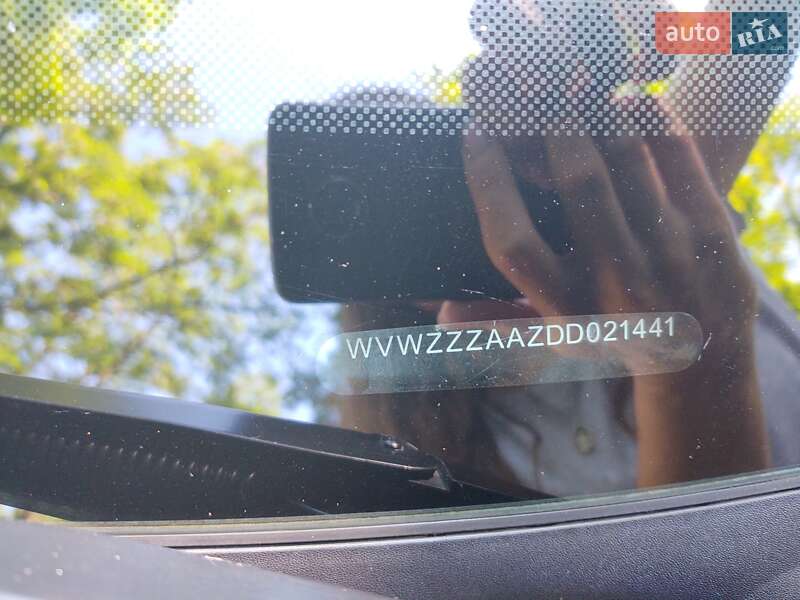 Хетчбек Volkswagen Up 2012 в Кременчуці