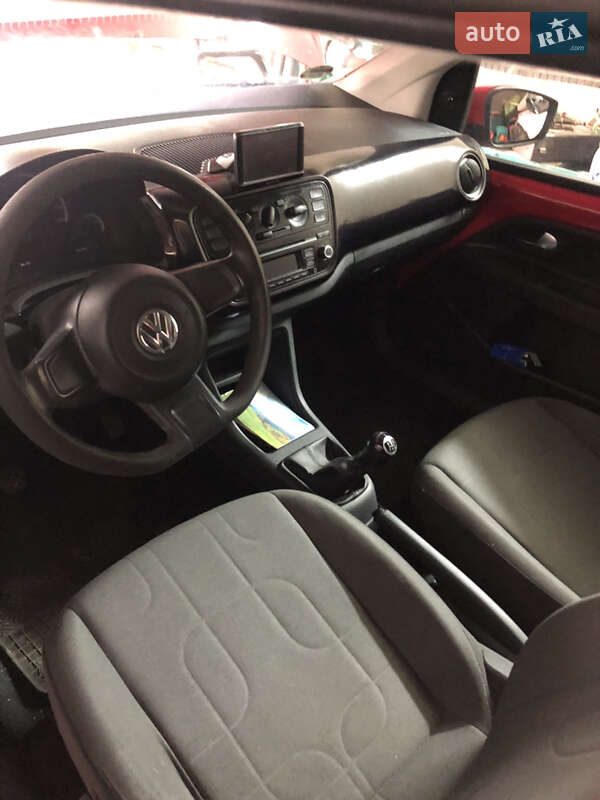 Хэтчбек Volkswagen Up 2012 в Ивано-Франковске фото 5 Хэтчбек Volkswagen Up 2012 в Ивано-Франковске