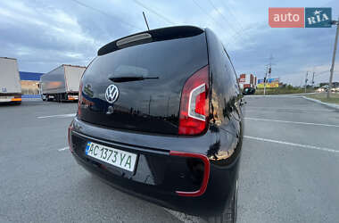 Хэтчбек Volkswagen Up 2014 в Луцке