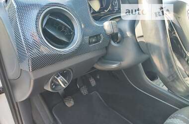 Хетчбек Volkswagen Up 2016 в 