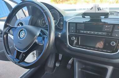 Хетчбек Volkswagen Up 2016 в 