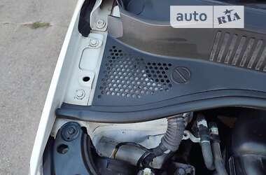 Хетчбек Volkswagen Up 2016 в 