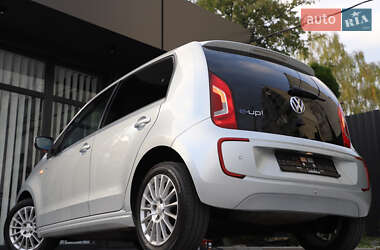 Хэтчбек Volkswagen Up 2014 в Дрогобыче