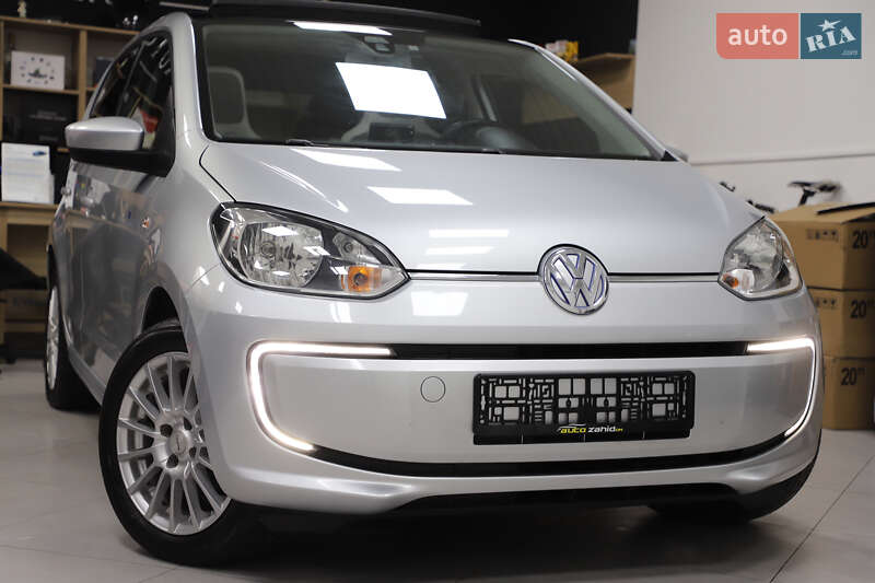 Хэтчбек Volkswagen Up 2014 в Дрогобыче