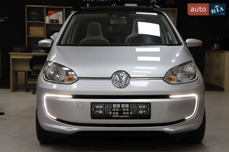 Хэтчбек Volkswagen Up 2014 в Дрогобыче