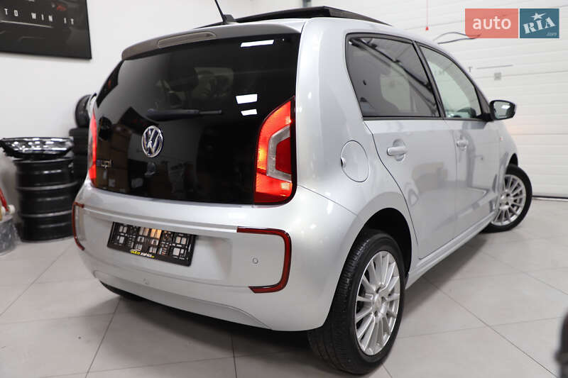 Хэтчбек Volkswagen Up 2014 в Дрогобыче
