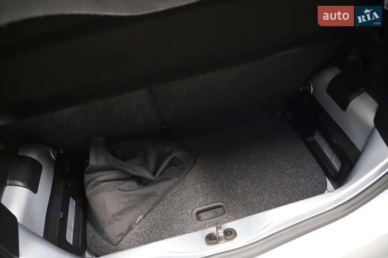 Хэтчбек Volkswagen Up 2014 в Дрогобыче