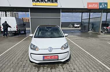 Хэтчбек Volkswagen Up 2015 в 