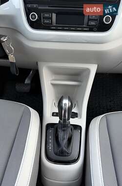 Хэтчбек Volkswagen Up 2014 в 
