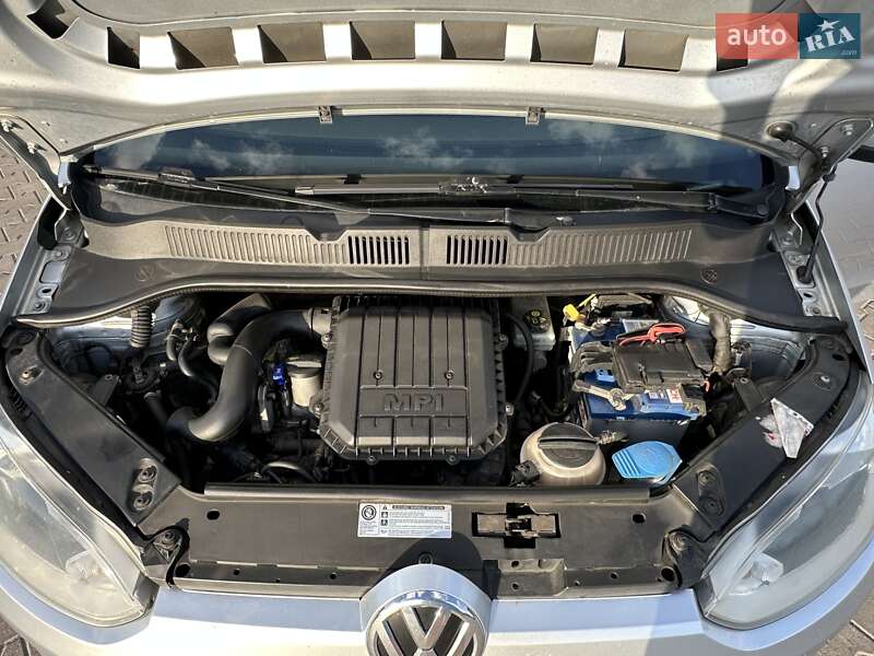 Хэтчбек Volkswagen Up 2014 в Киеве