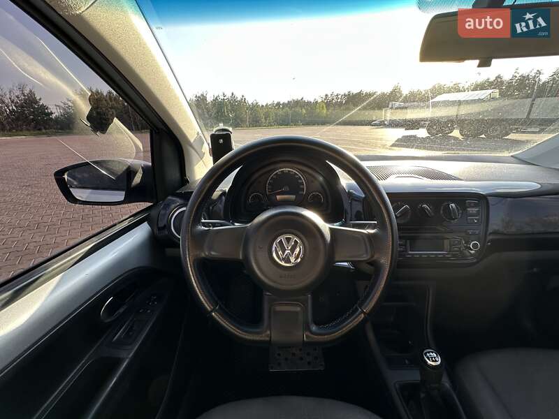 Хэтчбек Volkswagen Up 2014 в Киеве