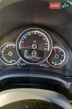 Хетчбек Volkswagen Up 2015 в Львові
