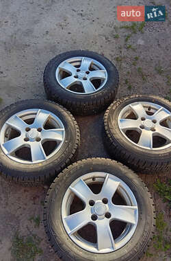 Хэтчбек Volkswagen Up 2014 в 