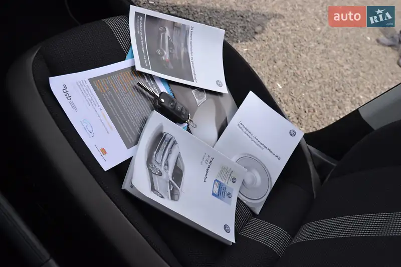 Хэтчбек Volkswagen Up 2017 в Луцке документ 2 фото Хэтчбек Volkswagen Up 2017 в Луцке документ