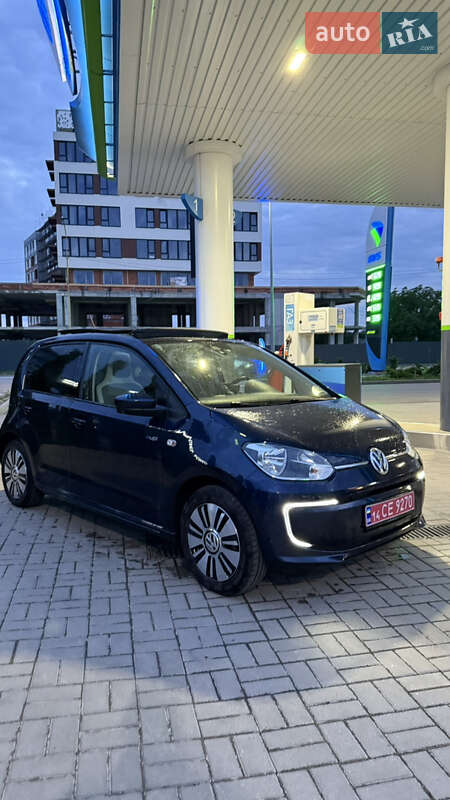 Хэтчбек Volkswagen Up 2013 в Ужгороде