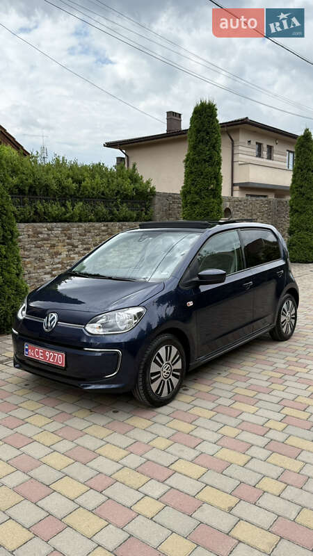 Хэтчбек Volkswagen Up 2013 в Ужгороде