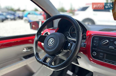 Хэтчбек Volkswagen Up 2012 в 
