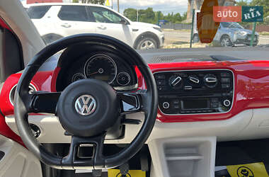 Хэтчбек Volkswagen Up 2012 в 