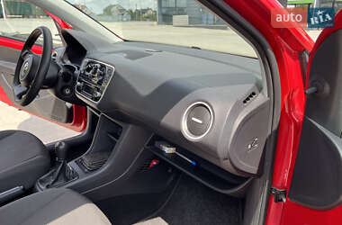 Хэтчбек Volkswagen Up 2011 в 