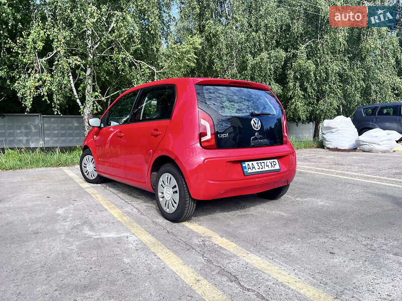 Хетчбек Volkswagen Up 2013 в Києві