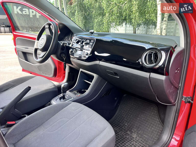 Хетчбек Volkswagen Up 2013 в Києві