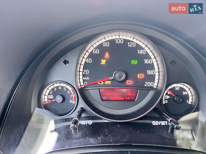 Хетчбек Volkswagen Up 2013 в Києві