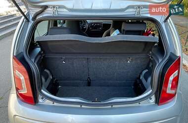 Хетчбек Volkswagen Up 2016 в  фото 32 Хетчбек Volkswagen Up 2016 в