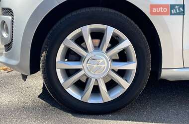 Хетчбек Volkswagen Up 2016 в  фото 16 Хетчбек Volkswagen Up 2016 в