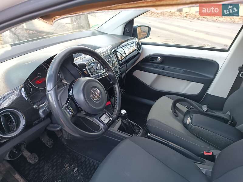 Хетчбек Volkswagen Up 2013 в Кам'янець-Подільському
