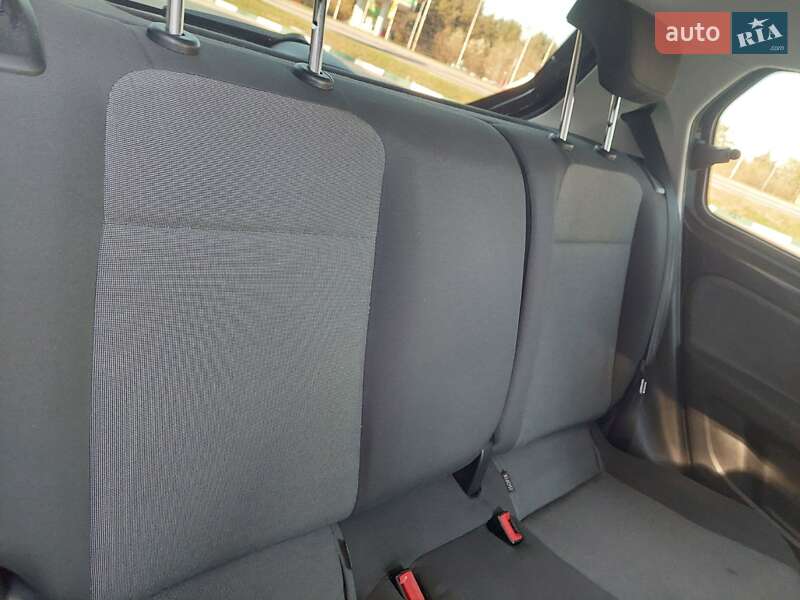 Хэтчбек Volkswagen Up 2014 в Бродах фото 27 Хэтчбек Volkswagen Up 2014 в Бродах