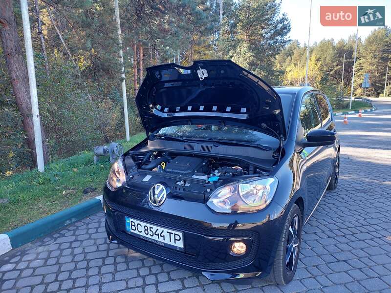 Хэтчбек Volkswagen Up 2014 в Бродах фото 47 Хэтчбек Volkswagen Up 2014 в Бродах