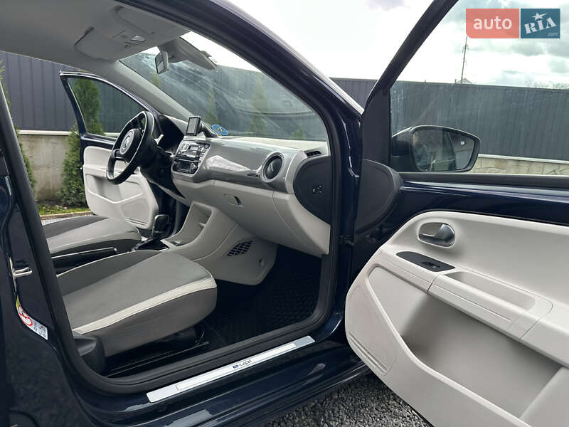 Хэтчбек Volkswagen Up 2014 в Тернополе фото 11 Хэтчбек Volkswagen Up 2014 в Тернополе