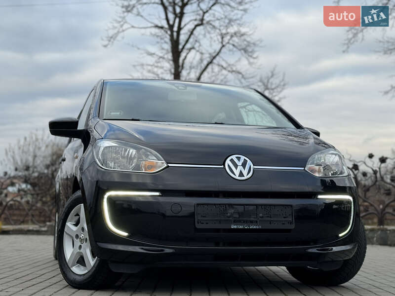 Хэтчбек Volkswagen Up 2015 в Дрогобыче