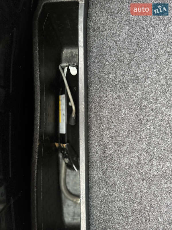 Хэтчбек Volkswagen Up 2015 в Дрогобыче