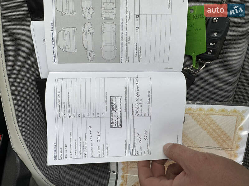 Хетчбек Volkswagen Up 2015 в Тернополі