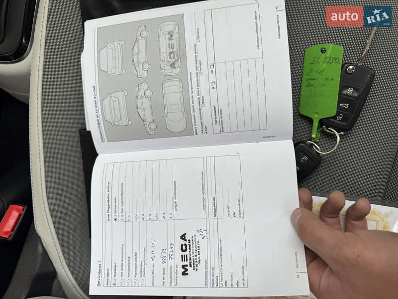 Хетчбек Volkswagen Up 2015 в Тернополі