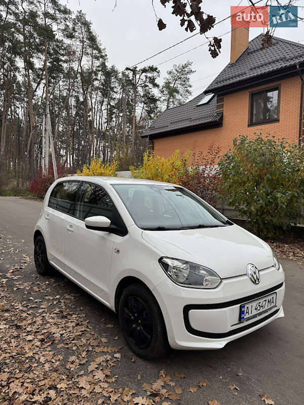 Хэтчбек Volkswagen Up 2012 в Ирпене