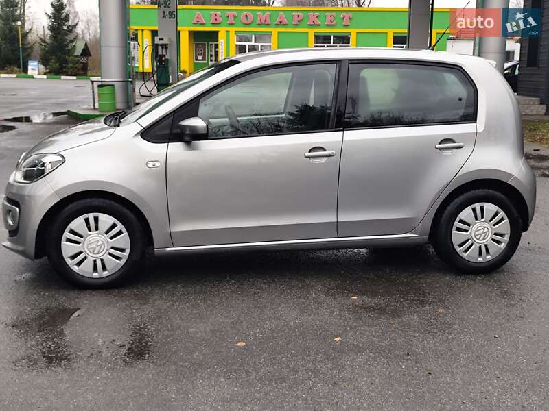 Хетчбек Volkswagen Up 2013 в Звягелі