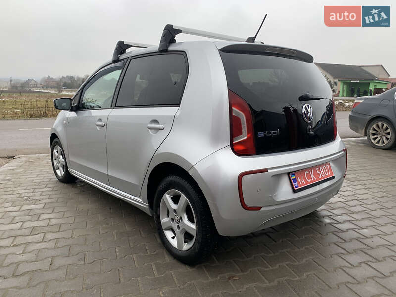 Хэтчбек Volkswagen Up 2014 в Львове