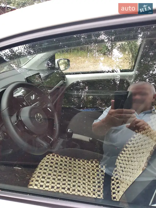 Volkswagen Up