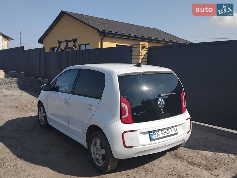 Хетчбек Volkswagen Up 2015 в Хмельницькому