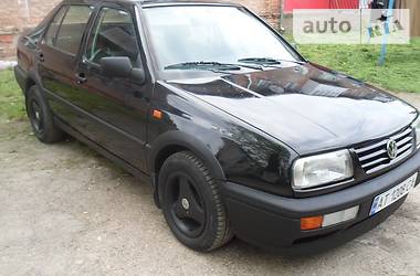 Седан Volkswagen Vento 1993 в Калуше